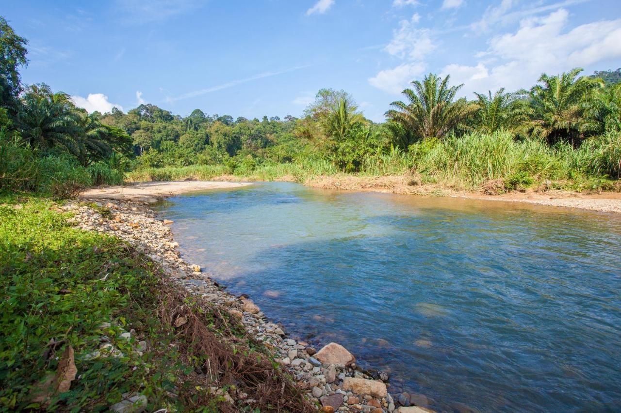 Eco-Logic, Resort For Charity Phato Bagian luar foto
