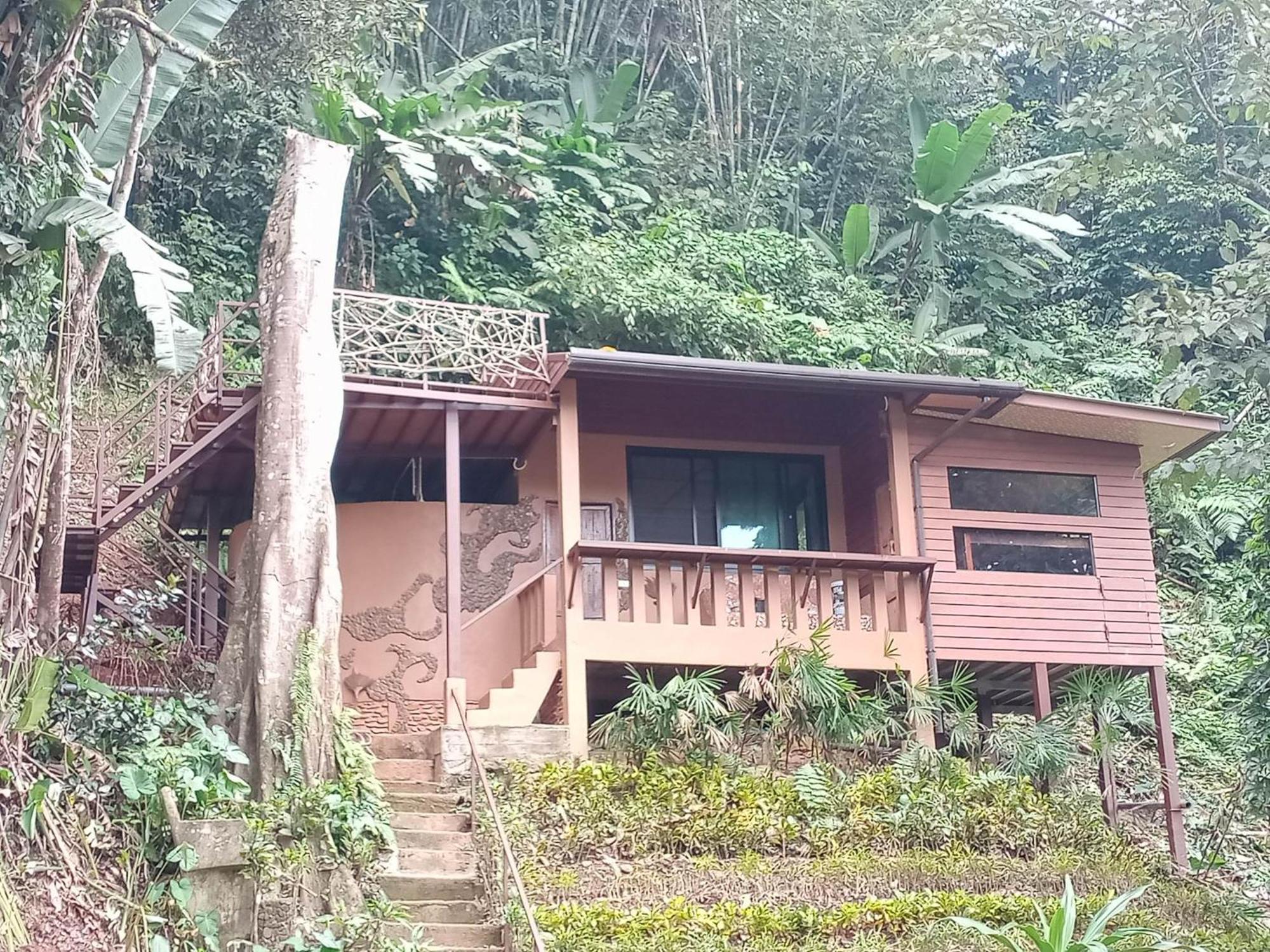 Eco-Logic, Resort For Charity Phato Bagian luar foto